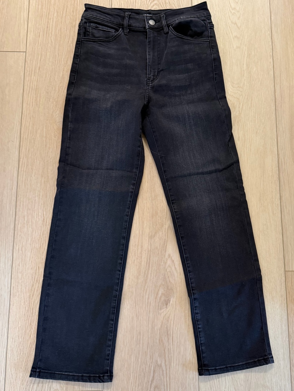 Well Worn Women’s Black Straight Jeans